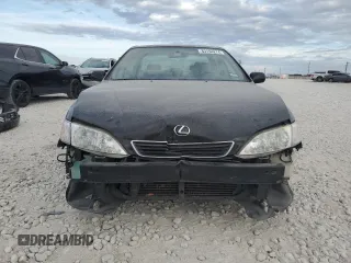 1998 Lexus ES 300 Luxury Sport Sdn with VIN JT8BF28G1W5045513, listed as a Copart auction lot 83194274 with 153,763 mi miles and Salvage Title. Bid and sale history available at carsss.com. Image 5.