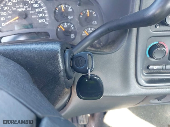 2004 Chevrolet Silverado 1500 LS with VIN 2GCEC19T741275293, listed as a IAAI auction lot 41501082 with 292,508 mi miles. Bid and sale history available at carsss.com. Image 11.