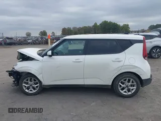 2020 Kia Soul S with VIN KNDJ23AU6L7735062, listed as a IAAI auction lot 40729662 with 100,546 mi miles and . Bid and sale history available at DreamBid. Image 15.