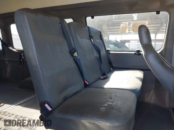 2012 Ford Econoline Cargo Commercial with VIN 1FTNS2EW4CDA50633, listed as a IAAI auction lot 40694015 with 309,334 mi miles. Bid and sale history available at carsss.com. Image 8.