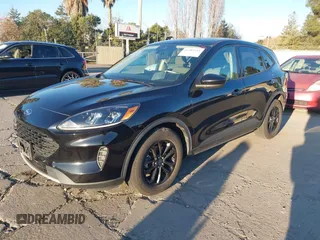 2020 Ford Escape SE Sport Hybrid with VIN 1FMCU0BZ1LUC61109, listed as a IAAI auction lot 41407511 with 135,353 mi miles and . Bid and sale history available at carsss.com. Image 18.
