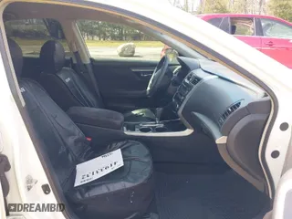 2013 Nissan Altima 2.5 SL with VIN 1N4AL3AP6DN513695, listed as a IAAI auction lot 41933132 with 183,366 mi miles. Bid and sale history available at carsss.com. Image 5.