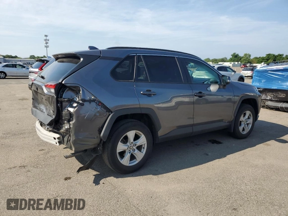2021 Toyota RAV4 XLE z VIN 2T3P1RFV8MC202347, wystawiony jako Copart lot #66336895 z przebiegiem 33 722 mil mil oraz Szkoda całkowita • Salvage title. Historia ofert i sprzedaży dostępna na DreamBid. Obrazek 3.