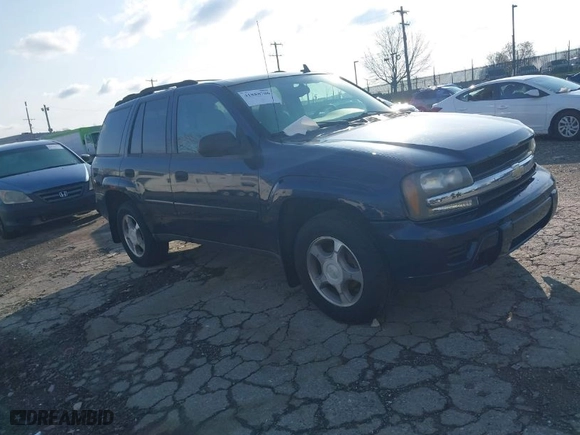 2007 Chevrolet TrailBlazer LS with VIN 1GNDT13S172198881, listed as a IAAI auction lot 41888706 with 74,729 mi miles. Bid and sale history available at carsss.com. Image 1.