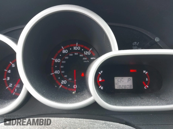 2009 Toyota Matrix with VIN 2T1KU40E79C163666, listed as a IAAI auction lot 41708972 with 182,808 mi miles and . Bid and sale history available at carsss.com. Image 7.