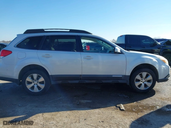 2010 Subaru Outback 3.6R Prem HK Audio/Pwr Moon with VIN 4S4BRDHCXA2368689, listed as a IAAI auction lot 41143441 with 236,702 mi miles. Bid and sale history available at carsss.com. Image 14.