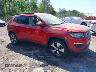 2018 Jeep Compass Latitude with VIN 3C4NJCBBXJT193295, listed as a IAAI auction lot 41958808 with 121,440 mi miles and . Bid and sale history available at DreamBid. Image 1.