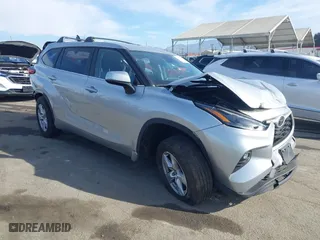2023 Toyota Highlander L with VIN 5TDKDRBH2PS514685, listed as a IAAI auction lot 40994794 with 17,926 mi miles. Bid and sale history available at carsss.com. Image 1.