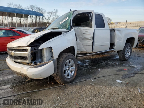 2007 Chevrolet Silverado 1500 LT w/2LT with VIN 2GCEC19J571678448, listed as a Copart auction lot 44227685 with Not Provided miles and Non Repairable. Bid and sale history available at carsss.com. Image 1.