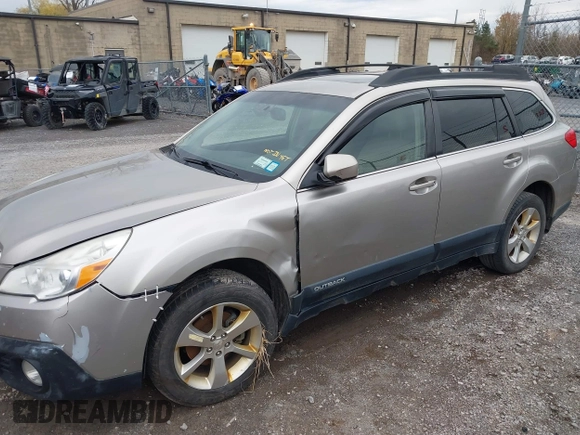 2014 Subaru Outback Limited with VIN 4S4BRBLC9E3212803, listed as a IAAI auction lot 40768635 with 173,447 mi miles and . Bid and sale history available at DreamBid. Image 17.