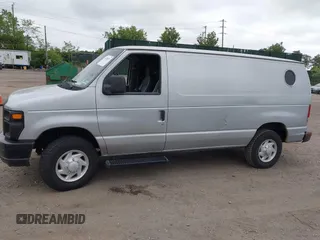2014 Ford Econoline Cargo Commercial z VIN 1FTNE2EW7EDA73625, wystawiony jako IAAI lot #42290321 z przebiegiem 161 911 mil mil oraz . Historia ofert i sprzedaży dostępna na DreamBid. Obrazek 14.