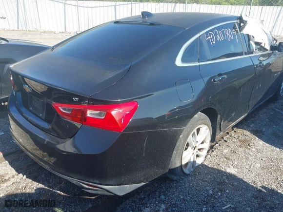 2017 Chevrolet Malibu LT with VIN 1G1ZE5ST7HF117282, listed as a IAAI auction lot 40207809 with 167,038 mi miles. Bid and sale history available at carsss.com. Image 4.