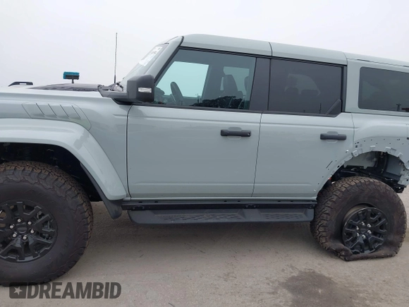 2024 Ford Bronco Raptor with VIN 1FMEE0RRXRLB33753, listed as a IAAI auction lot 42465984 with 1,702 mi miles and . Bid and sale history available at DreamBid. Image 15.