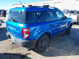 2022 Ford Bronco Sport Big Bend z VIN 3FMCR9B63NRD18433, wystawiony jako IAAI lot #41668248 z przebiegiem 23 364 mil mil oraz . Historia ofert i sprzedaży dostępna na DreamBid. Obrazek 4.