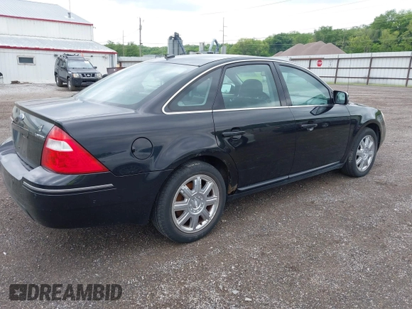 2007 Ford Five Hundred Limited z VIN 1FAHP28177G157927, wystawiony jako IAAI lot #42328521 z przebiegiem 111 850 mil mil oraz . Historia ofert i sprzedaży dostępna na DreamBid. Obrazek 4.