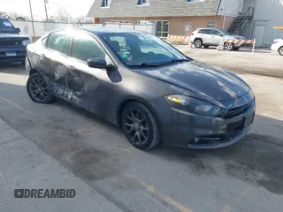 2014 Dodge Dart SXT z VIN 1C3CDFBB9ED913525, wystawiony jako IAAI lot #41887120 z przebiegiem 101 624 mil mil oraz . Historia ofert i sprzedaży dostępna na DreamBid. Obrazek 1.