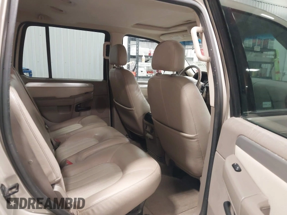 2004 Mercury Mountaineer Convenience z VIN 4M2ZU86K84ZJ13774, wystawiony jako IAAI lot #41731198 z przebiegiem 316 092 mil mil oraz . Historia ofert i sprzedaży dostępna na DreamBid. Obrazek 8.