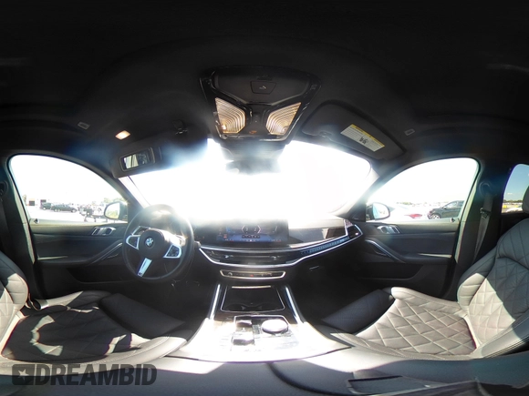2025 BMW X6 xDrive40i z VIN 5UX33EX04S9X20728, wystawiony jako IAAI lot #42192580 z przebiegiem 22 906 mil mil oraz . Historia ofert i sprzedaży dostępna na DreamBid. Obrazek 18.