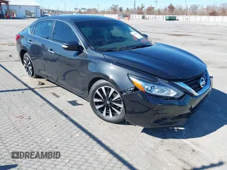 2018 Nissan Altima SR with VIN 1N4AL3AP0JC180577, listed as a IAAI auction lot 41378496 with 89,751 mi miles and . Bid and sale history available at carsss.com. Image 1.