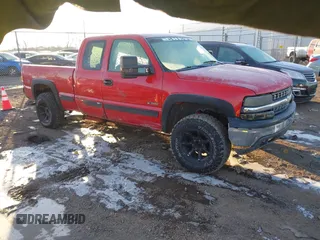 2000 Chevrolet Silverado 1500 LT with VIN 1GCEK19T1YE270422, listed as a IAAI auction lot 41584657 with 155,350 mi miles and . Bid and sale history available at DreamBid. Image 1.