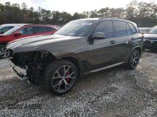 2024 BMW X5 sDrive40i z VIN 5UX13EU07R9S48921, wystawiony jako Copart lot #44801905 z przebiegiem 13 118 mil mil oraz Szkoda całkowita • Salvage title. Historia ofert i sprzedaży dostępna na DreamBid. Obrazek 1.