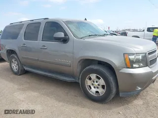 2007 Chevrolet Suburban LT with VIN 3GNFC16J77G114677, listed as a IAAI auction lot 41560052 with 1 mi miles. Bid and sale history available at carsss.com. Image 1.