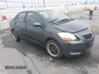 2010 Toyota Yaris with VIN JTDBT4K3XA1364081, listed as a IAAI auction lot 41895625 with 193,177 mi miles. Bid and sale history available at carsss.com. Image 1.