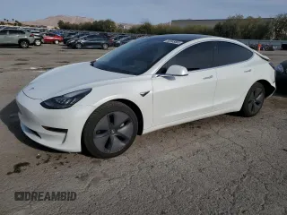 2019 Tesla Model 3 Mid Range z VIN 5YJ3E1EA7KF417819, wystawiony jako Copart lot #52345685 z przebiegiem 106 479 mil mil oraz Szkody całkowita. Historia ofert i sprzedaży dostępna na DreamBid. Obrazek 1.