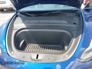 2024 Tesla Model Y с VIN 7SAYGDED5RF015208, выставлен на аукционе IAAI как лот 42723983 с пробегом 10 223 миль миль и . История ставок и продаж доступна на DreamBid. Изображение 10.