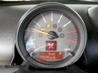 2016 MINI Countryman S z VIN WMWZC3C57GWT08472, wystawiony jako Copart lot #49286315 z przebiegiem 70 378 mil mil oraz Szkoda całkowita • Salvage title. Historia ofert i sprzedaży dostępna na DreamBid. Obrazek 9.