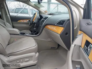 2011 Lincoln MKX with VIN 2LMDJ8JK7BBJ33126, listed as a IAAI auction lot 41972523 with 44,298 mi miles. Bid and sale history available at carsss.com. Image 5.