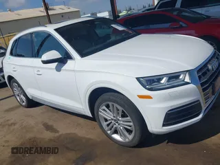 2018 Audi Q5 Premium Plus z VIN WA1BNAFY9J2002021, wystawiony jako IAAI lot #42131826 z przebiegiem 83 094 mil mil oraz . Historia ofert i sprzedaży dostępna na DreamBid. Obrazek 1.