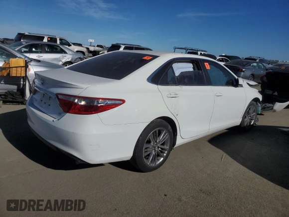 2015 Toyota Camry XLE with VIN 4T1BF1FK8FU970875, listed as a Copart auction lot 88451805 with 134,567 mi miles and Salvage Title. Bid and sale history available at carsss.com. Image 3.