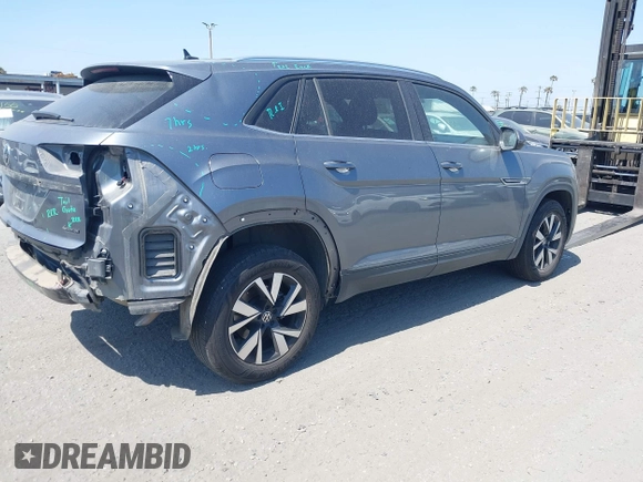 2023 Volkswagen Atlas SE with VIN 1V2LC2CA7PC212471, listed as a IAAI auction lot 42422043 with 24,495 mi miles and . Bid and sale history available at DreamBid. Image 4.