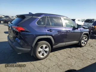 2019 Toyota RAV4 XLE with VIN JTMP1RFV8KD513544, listed as a Copart auction lot 73611684 with Not Provided miles and Salvage Title. Bid and sale history available at DreamBid. Image 3.