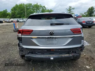 2021 Volkswagen Atlas SE with VIN 1V2LC2CAXMC208572, listed as a Copart auction lot 57548694 with 39,183 mi miles and Salvage title. Bid and sale history available at DreamBid. Image 6.