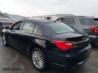 2011 Chrysler 200 Limited with VIN 1C3BC2FG4BN603897, listed as a IAAI auction lot 41671966 with 137,794 mi miles. Bid and sale history available at carsss.com. Image 3.
