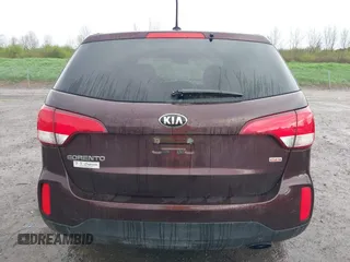 2015 Kia Sorento LX with VIN 5XYKTCA61FG643402, listed as a IAAI auction lot 42178930 with 108,818 mi miles. Bid and sale history available at carsss.com. Image 16.