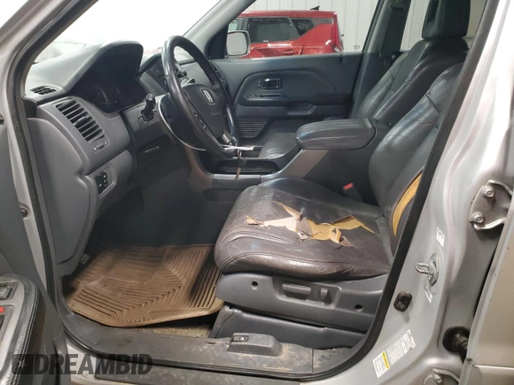 2003 Honda Pilot EX z VIN 2HKYF18553H583289, wystawiony jako Copart lot #57672315 z przebiegiem 227 984 mil mil oraz Czysty tytuł • Clean title. Historia ofert i sprzedaży dostępna na DreamBid. Obrazek 7.