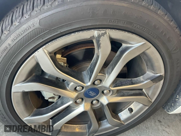 2020 Ford Fusion SEL z VIN 3FA6P0CD4LR177021, wystawiony jako IAAI lot #42743422 z przebiegiem 81 131 mil mil oraz . Historia ofert i sprzedaży dostępna na DreamBid. Obrazek 29.
