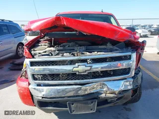2008 Chevrolet Silverado 1500 Work Truck with VIN 1GCEC19C68Z257588, listed as a IAAI auction lot 41481097 with 194,145 mi miles. Bid and sale history available at carsss.com. Image 12.