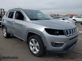 2019 Jeep Compass Latitude with VIN 3C4NJCBB1KT614788, listed as a IAAI auction lot 41912340 with 113,474 mi miles. Bid and sale history available at carsss.com. Image 6.