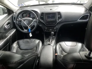 2019 Jeep Cherokee Latitude Plus with VIN 1C4PJLLB5KD202922, listed as a Copart auction lot 48298455 with 125,475 mi miles and Clean Title. Bid and sale history available at carsss.com. Image 8.