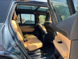2021 Volvo XC90 Inscription Expression z VIN YV4BR0CL8M1708756, wystawiony jako Copart lot #61388935 z przebiegiem 139 013 mil mil oraz Czysty tytuł • Clean title. Historia ofert i sprzedaży dostępna na DreamBid. Obrazek 6.