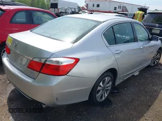 2013 Honda Accord LX z VIN 1HGCR2F33DA189471, wystawiony jako IAAI lot #42107117 z przebiegiem 218 910 mil mil oraz . Historia ofert i sprzedaży dostępna na DreamBid. Obrazek 4.