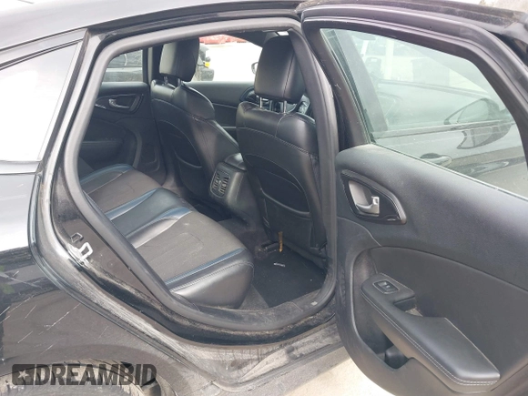 2016 Chrysler 200 S with VIN 1C3CCCBB9GN111720, listed as a IAAI auction lot 41503566 with 128,462 mi miles. Bid and sale history available at carsss.com. Image 8.