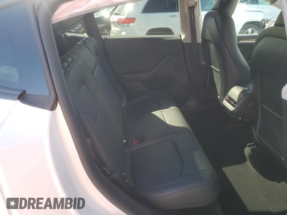 2025 Tesla Model Y Long Range with VIN 7SAYGDED2SA373756, listed as a Copart auction lot 49866835 with 3,318 mi miles and Salvage Title. Bid and sale history available at DreamBid. Image 11.