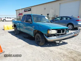 1996 Mazda B-Series Truck SE z VIN 4F4CR16U4TTM11494, wystawiony jako IAAI lot #41773869 z przebiegiem 165 138 mil mil oraz . Historia ofert i sprzedaży dostępna na DreamBid. Obrazek 1.