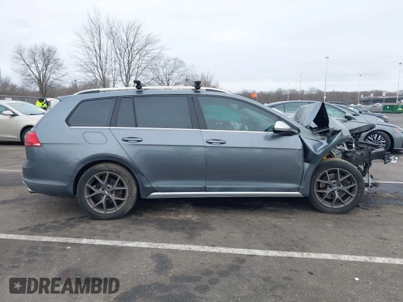 2017 Volkswagen Golf S z VIN 3VWH17AU9HM513277, wystawiony jako IAAI lot #41724269 z przebiegiem 165 315 mil mil oraz . Historia ofert i sprzedaży dostępna na DreamBid. Obrazek 13.