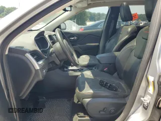 2015 Jeep Cherokee Trailhawk with VIN 1C4PJMBS3FW735398, listed as a Copart auction lot 63700015 with 157,123 mi miles and Clean title. Bid and sale history available at DreamBid. Image 7.